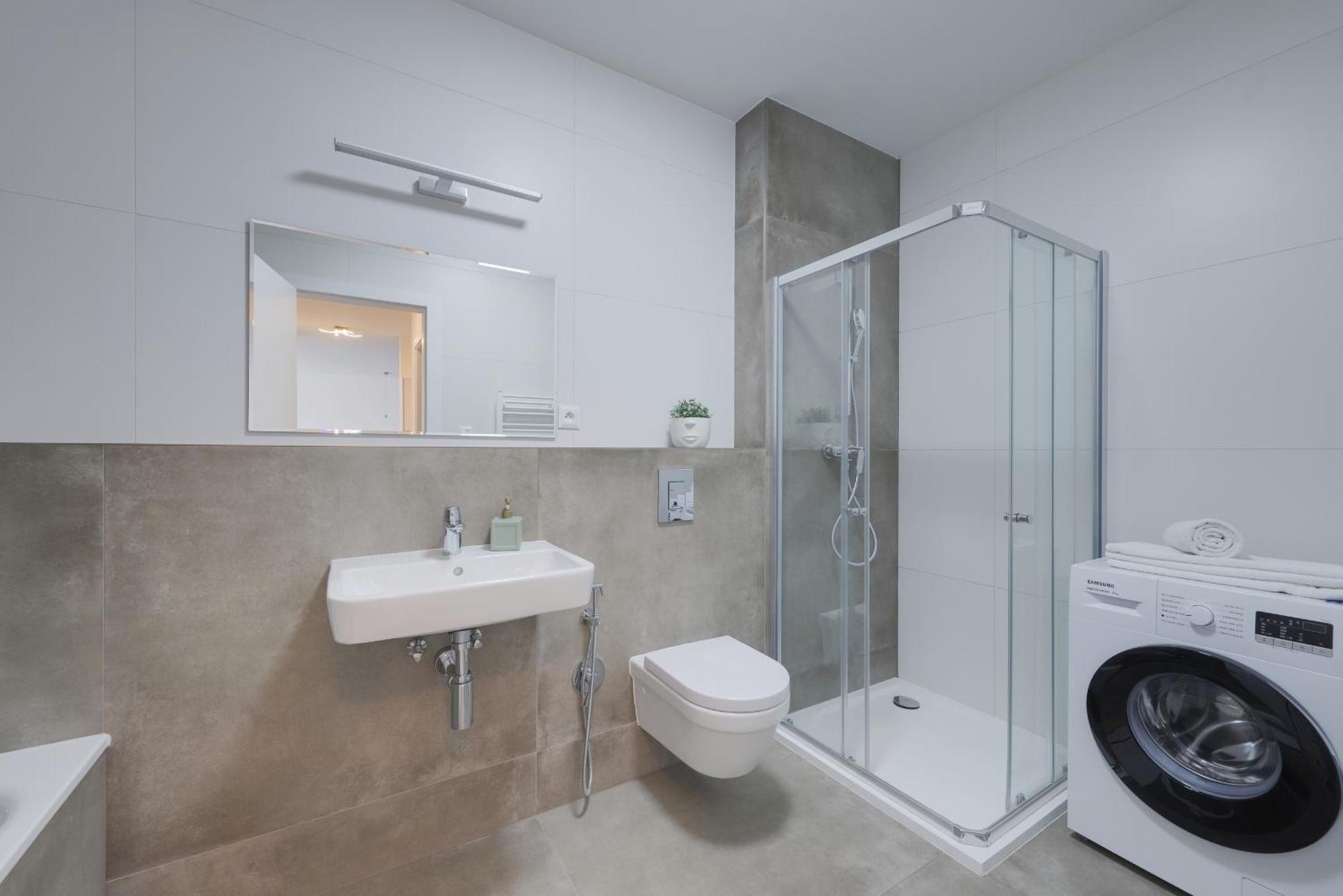 Bazova Apartment With Free Parking Bratislava Exteriör bild