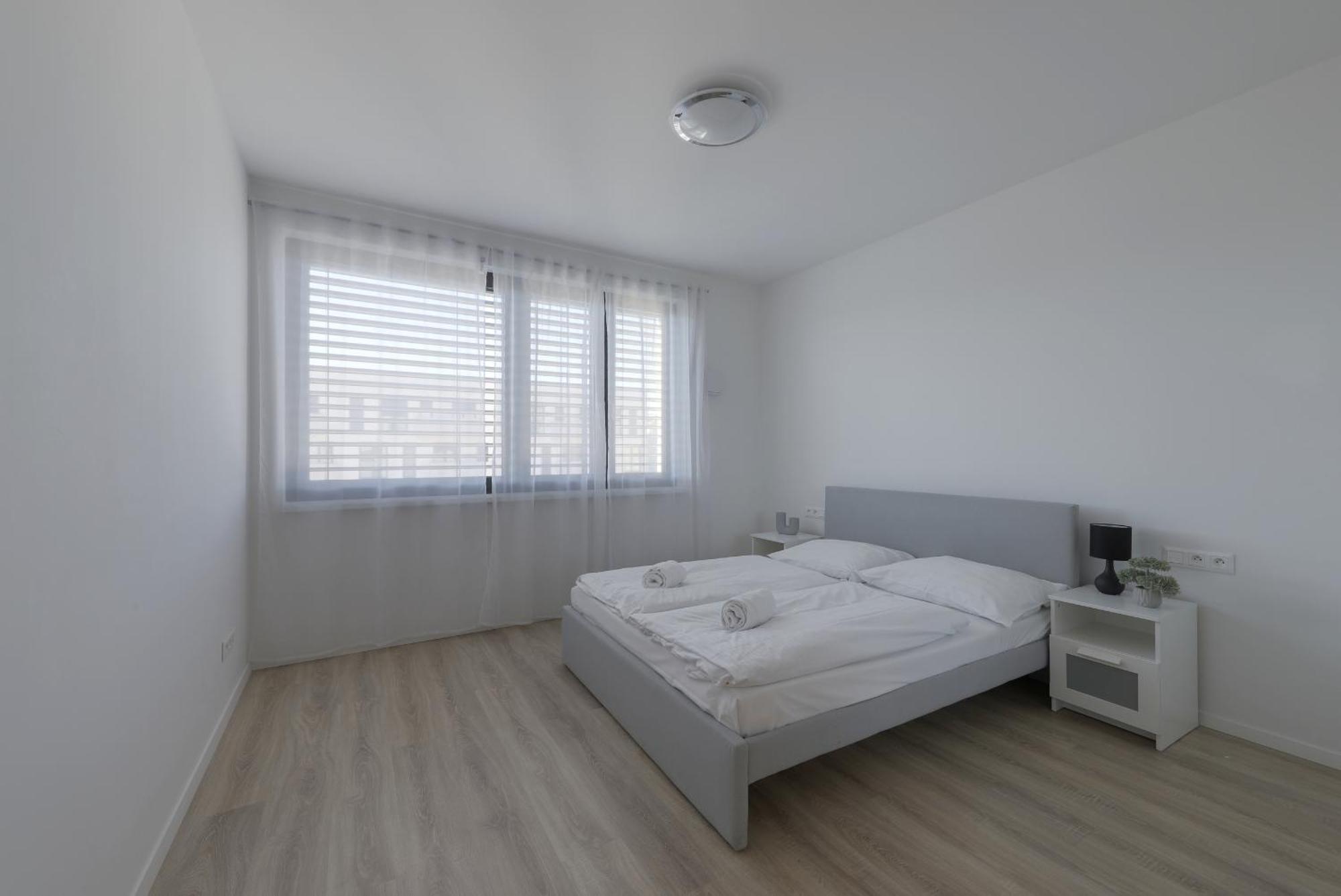 Bazova Apartment With Free Parking Bratislava Exteriör bild
